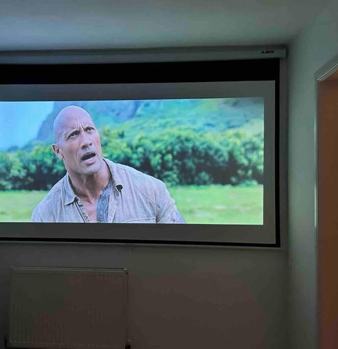 Cottage,Cinema Room,Log Burner Blaenavon 外观 照片