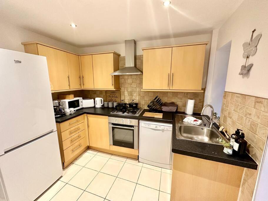 Cottage,Cinema Room,Log Burner Blaenavon 外观 照片