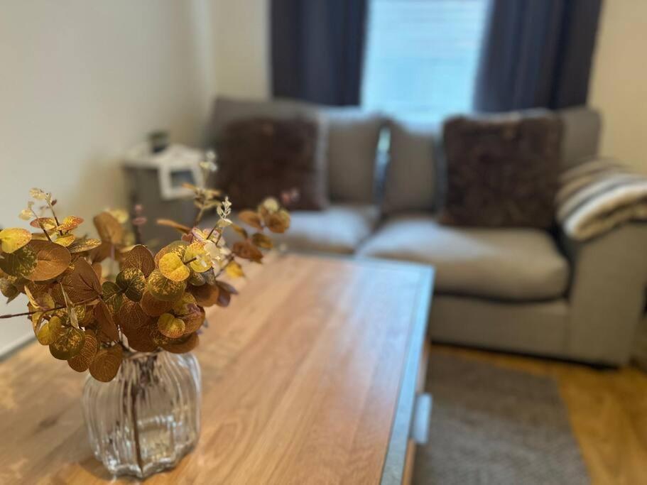 Cottage,Cinema Room,Log Burner Blaenavon 外观 照片